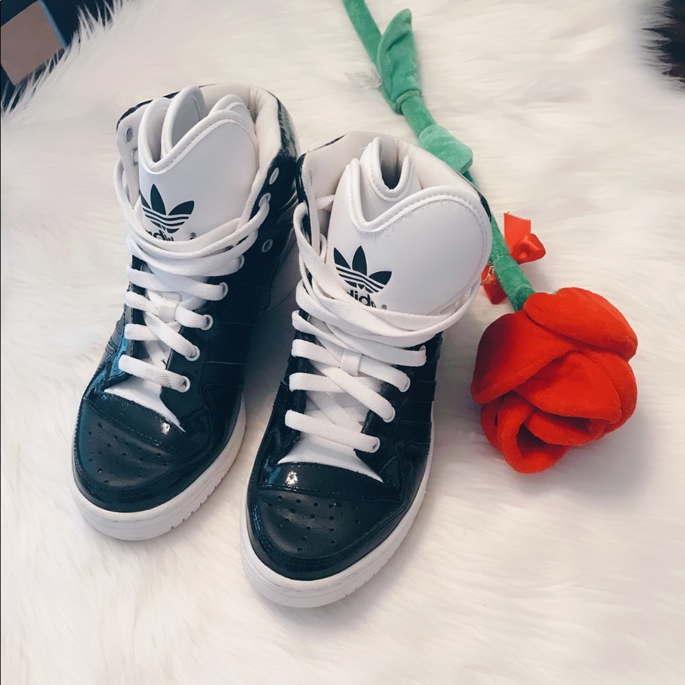 ❤️ Adidas original black leather sneaker 👟 shoe